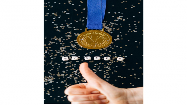 介護職の資格取得で得られるメリット5選｜給与・キャリア・働き方の違い」